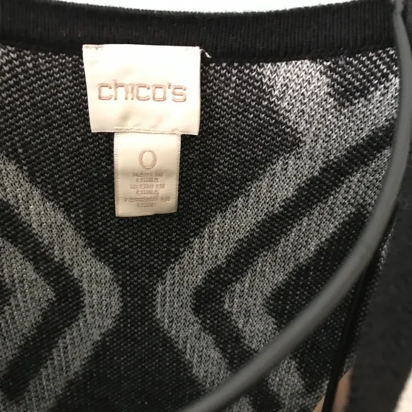 Chicos Black and White Pattern Long Topper Sweater Sz S - Picture 6 of 7